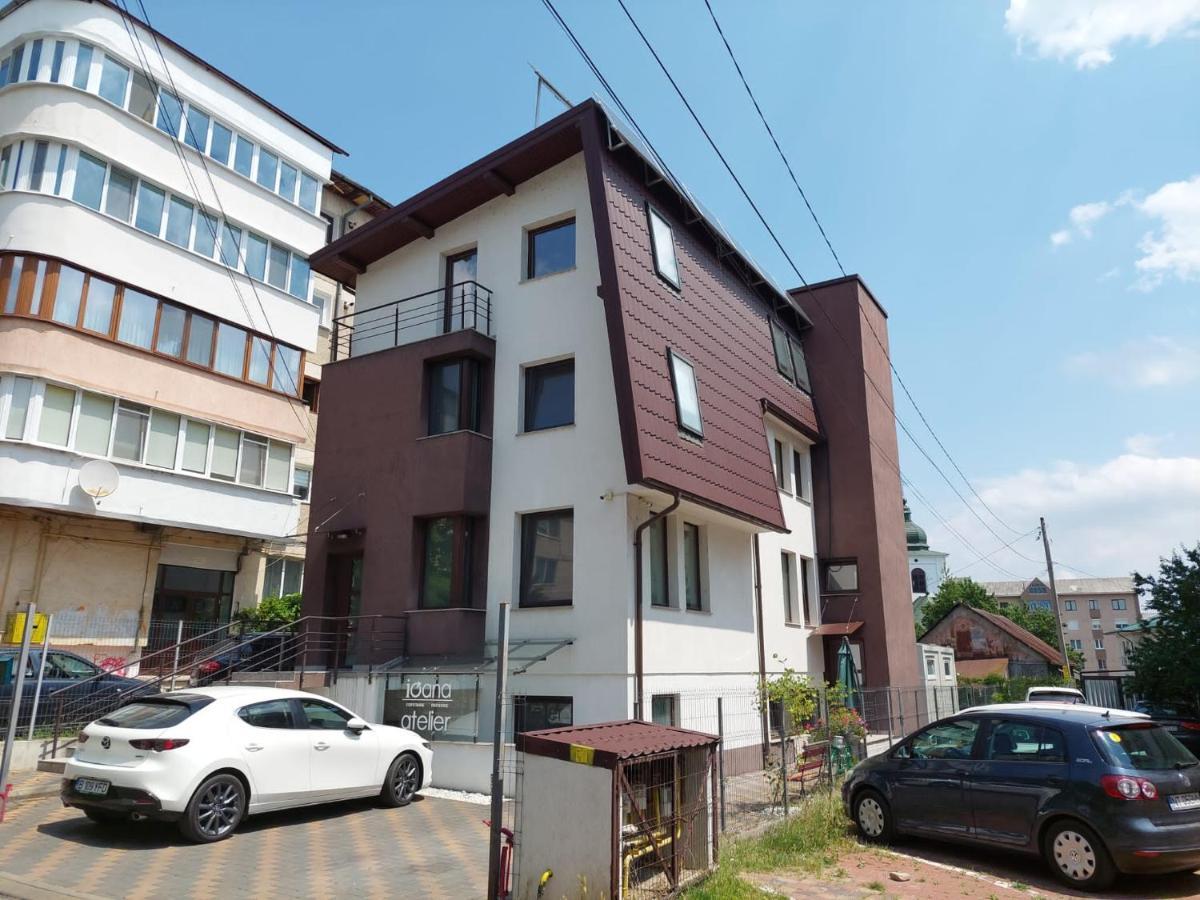 Lovely Apartment Ioana Târgu Neamţ Bagian luar foto